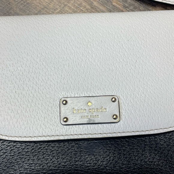 Kate Spade New York Colorblock Ivory Black Pebbled Leather Crossbody Small - Picture 2 of 15
